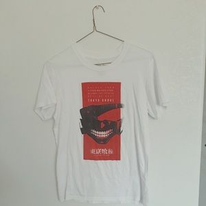 Hot Topic graphic tee